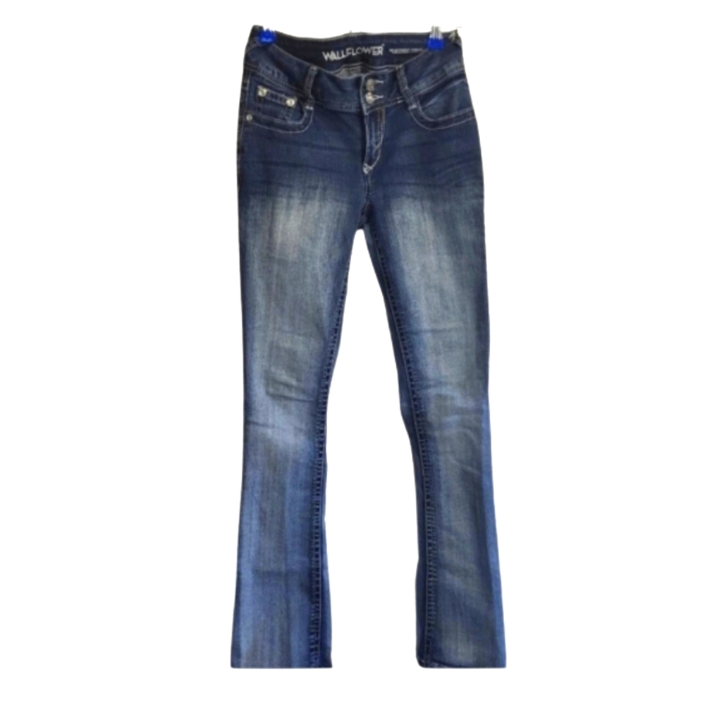 EUC Wallflower The Luscious Curvy Fit Bootcut Jeans Size 0
